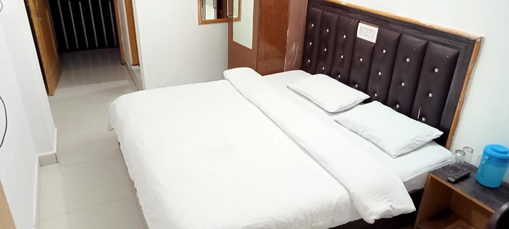 Sandeep Home Stay McLeod Ganj Phòng bức ảnh